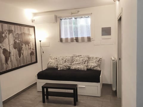 Studio - Basement floor | Egyptian cotton sheets, premium bedding, down comforters