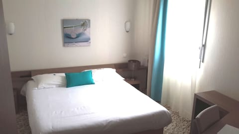 Premium bedding, in-room safe, desk, soundproofing