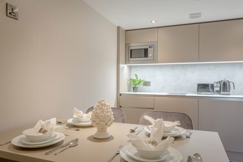 Heathcote | In-room dining