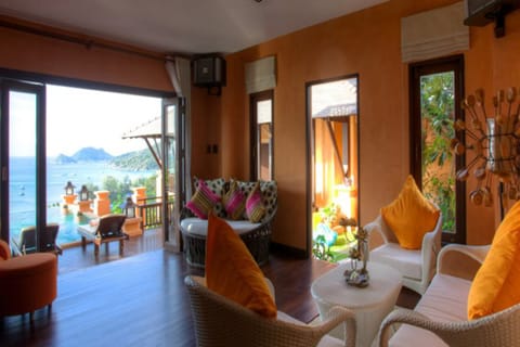 Villa, 2 Bedrooms | In-room safe, individually decorated, free WiFi, bed sheets