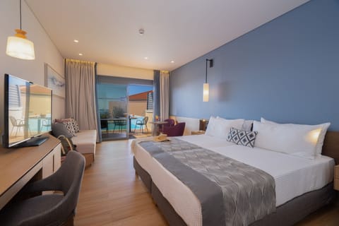 Junior Suite, Private Pool | Minibar, in-room safe, desk, soundproofing