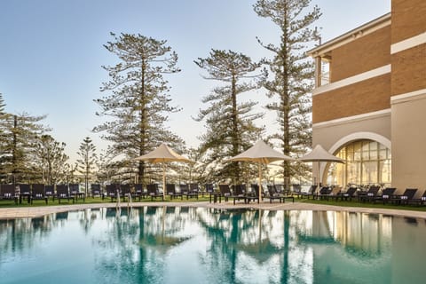 Outdoor pool, sun loungers