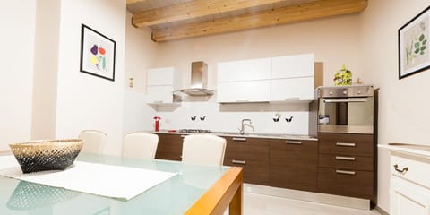 Apartment, 3 Bedrooms | Private kitchen | Fridge, microwave, oven, stovetop