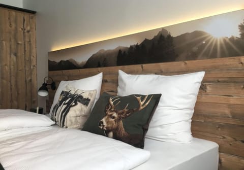 In-room safe, free WiFi, bed sheets