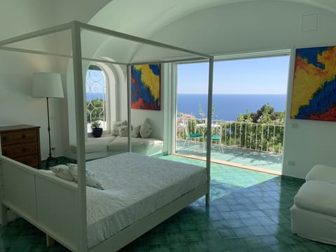 Deluxe Double Room, Balcony, Sea View | Soundproofing, bed sheets