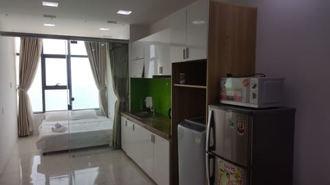 Sea or City View Apartment 1 Bed | Living area | 32-inch flat-screen TV with cable channels, TV