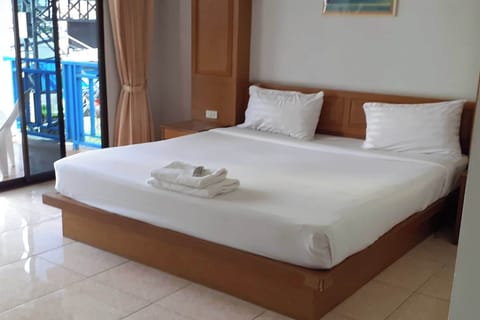 Deluxe Double Room | Desk, free WiFi