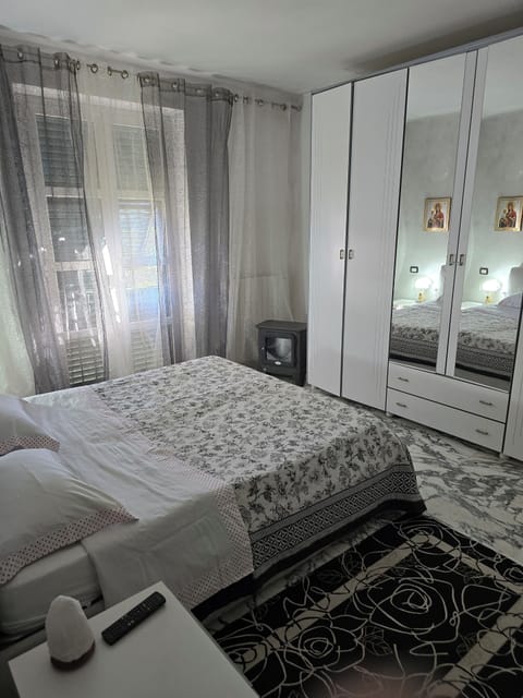 1 bedroom, premium bedding, down comforters, minibar