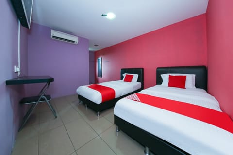 Deluxe Twin Room | Free WiFi