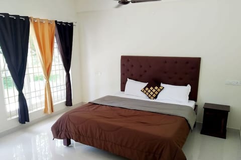 Classic Double or Twin Room, 1 Bedroom | Free WiFi, bed sheets