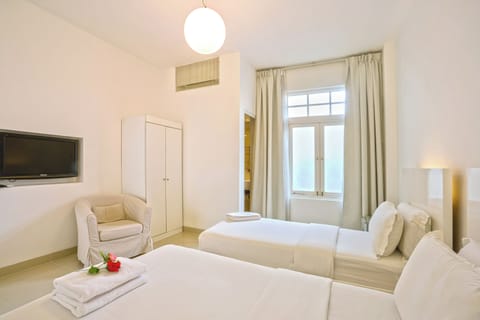 Standard Triple Room | In-room safe, iron/ironing board, free WiFi, bed sheets