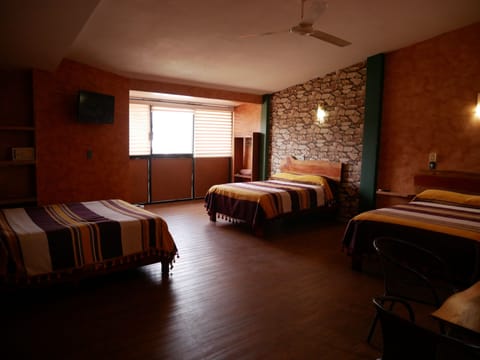 Classic Triple Room, 1 Bedroom | Free WiFi, bed sheets