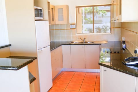 2 Bedroom Resort Apartment | Private kitchen | Full-size fridge, microwave, oven, stovetop