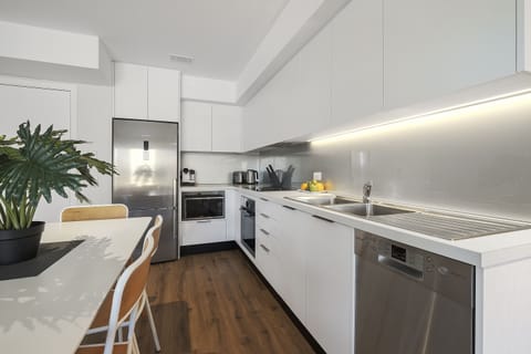 Apartment, 1 Bedroom, River View | Private kitchen | Full-size fridge, microwave, oven, stovetop