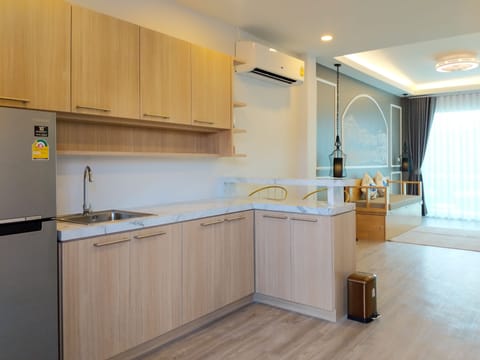 Executive Suite | Private kitchen | Electric kettle