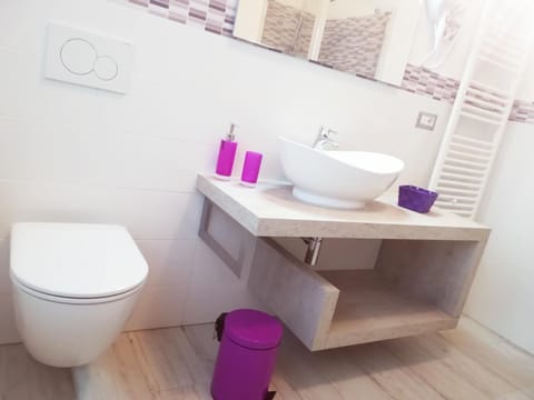 Shower, free toiletries, hair dryer, bathrobes