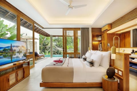 One Bedroom Villa with Private Pool | Hypo-allergenic bedding, minibar, in-room safe, desk