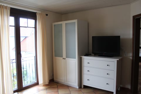 Standard Apartment, 2 Bedrooms, Balcony | 2 bedrooms, minibar, free WiFi, bed sheets