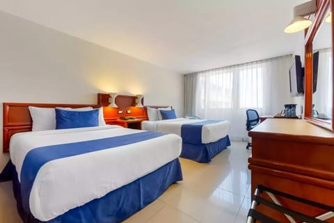 Standard Double Room | In-room safe, desk, iron/ironing board, bed sheets