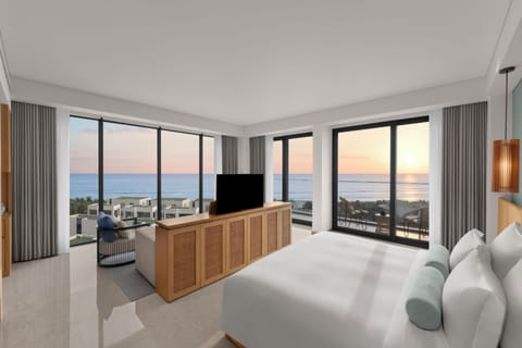 Corner Suite Double, Ocean View with Monogram Lounge Access | Minibar, in-room safe, desk, blackout drapes