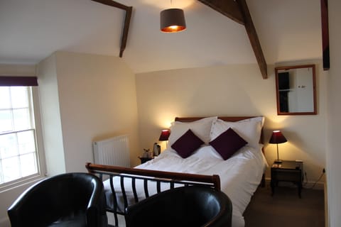 Individually decorated, individually furnished, soundproofing