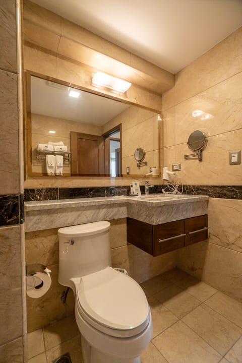 Superior Apartment, Balcony, Executive Level | Bathroom | Shower, hair dryer, towels, soap