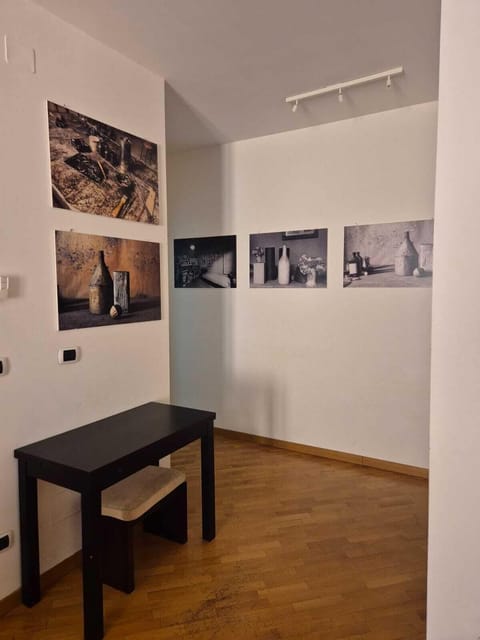 Premier Apartment | Premium bedding, down comforters, minibar, in-room safe