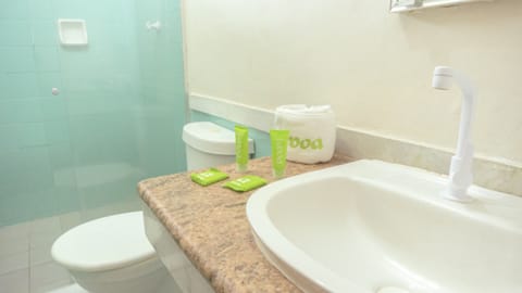 Standard Double Room | Bathroom | Shower, free toiletries, towels, soap