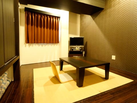 Japanese Style Room, Non Smoking | Desk, iron/ironing board, free WiFi, bed sheets