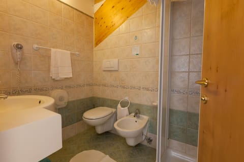 Standard Double Room, Mountain View | Bathroom | Shower, rainfall showerhead, hair dryer, bidet