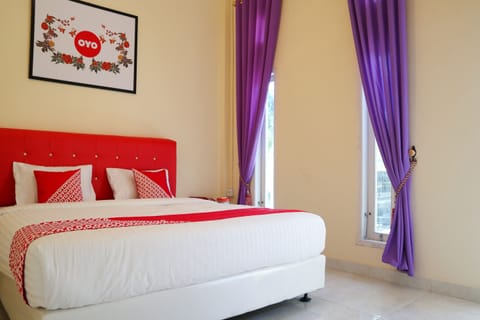 Standard Double Room | Free WiFi, bed sheets