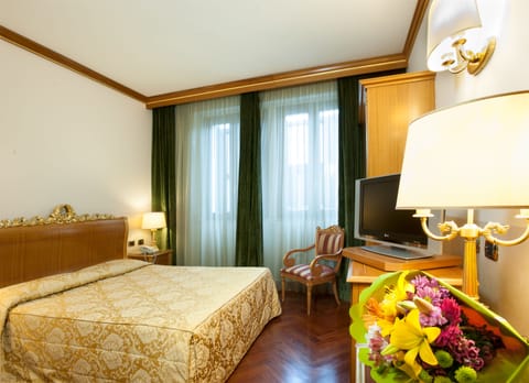 Standard Double Room, 1 Double Bed | Premium bedding, down comforters, minibar, in-room safe