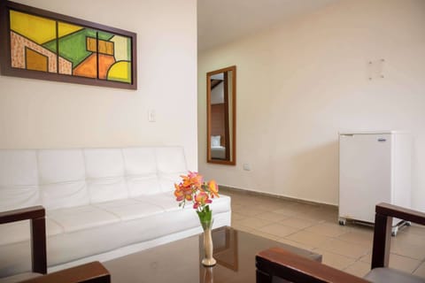 Junior Suite, 2 Twin Beds, Non Smoking | Minibar, in-room safe, free WiFi, bed sheets