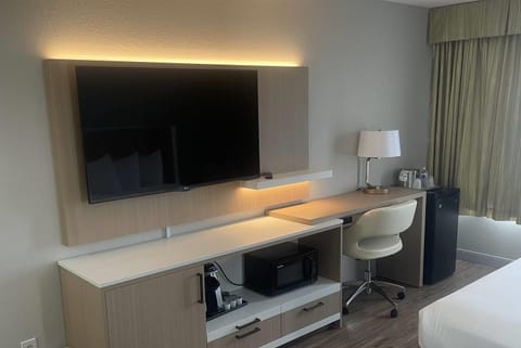 Room, 2 Queen Beds, Non Smoking, Tower | Premium bedding, pillowtop beds, desk, blackout drapes