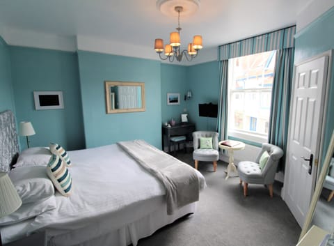 Superior Double Room, 1 King Bed, Ensuite | Iron/ironing board, free WiFi