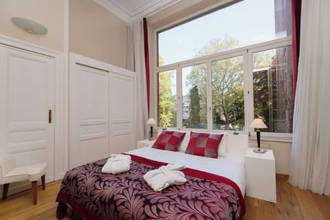 Junior Suite | In-room safe, soundproofing, iron/ironing board, free WiFi