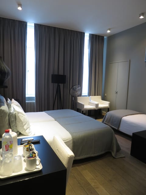 Grand Triple Room | Egyptian cotton sheets, in-room safe, desk, free WiFi