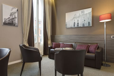 Junior Suite | Premium bedding, memory foam beds, free minibar, in-room safe