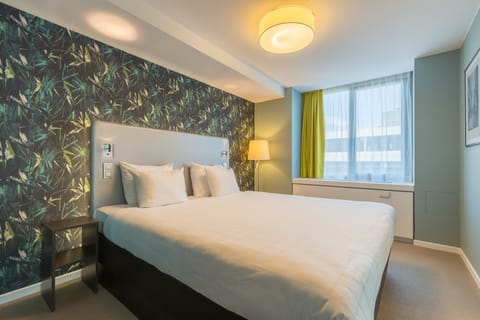 Suite | Premium bedding, minibar, in-room safe, desk