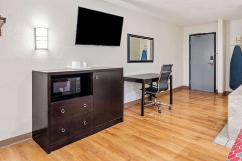 Suite, 1 King Bed, Non Smoking | In-room safe, desk, blackout drapes, rollaway beds