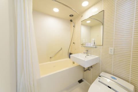 5night-Single Room- Non-Smoking | Bathroom | Combined shower/tub, free toiletries, hair dryer, slippers