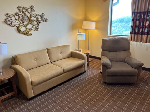 Suite, 1 King Bed, Non Smoking | In-room safe, desk, iron/ironing board, free cribs/infant beds