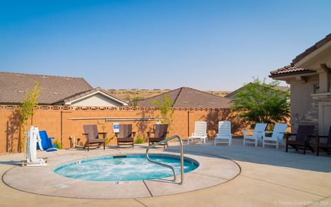 House, 4 Bedrooms | Pool