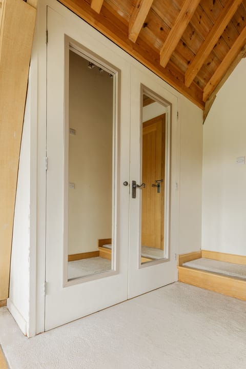 Traditional Double Room, Ensuite (Balcony Room )