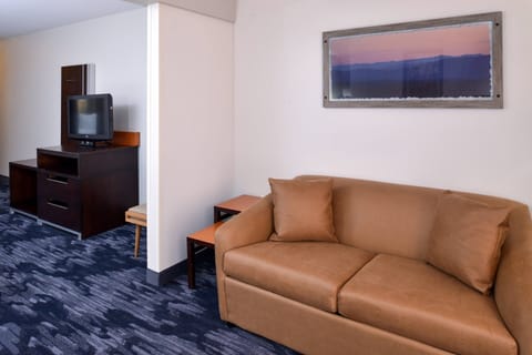 Executive Suite, 1 Bedroom | Premium bedding, in-room safe, desk, iron/ironing board