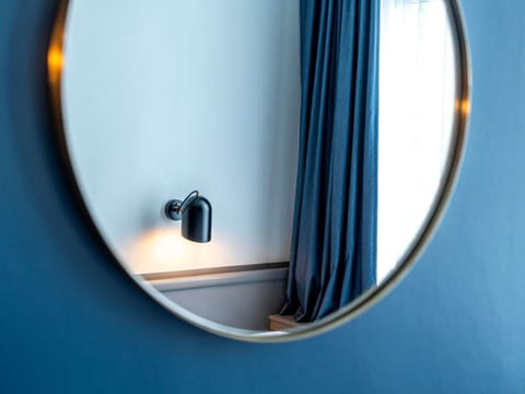 Standard Room, 2 Twin Beds | Desk, soundproofing, free WiFi, bed sheets