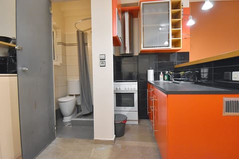 Apartment | Private kitchen | Fridge, oven, stovetop, espresso maker