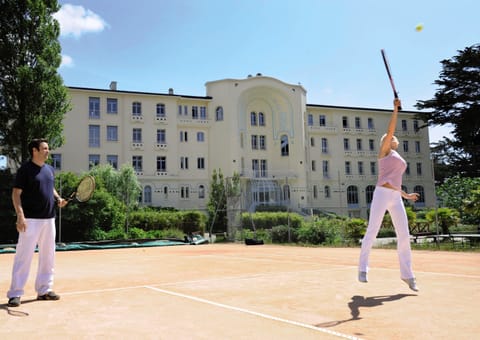 Tennis court