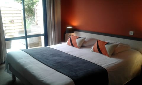 Standard Apartment | Desk, free WiFi