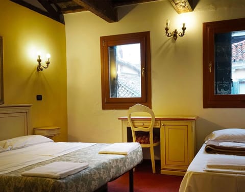 Triple Room, Shared Bathroom